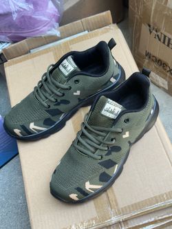 Unused men breathable mesh sport shoes US7.5/EU40