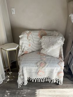 Free Accent Chair + Throw Blanket & Cushion