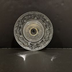 VTG KIG Indonesia “Fleur De Lis” Glass Trinket Dish w/Scalloped Rim & Pedestal 