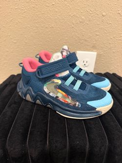 Nike size 1Y