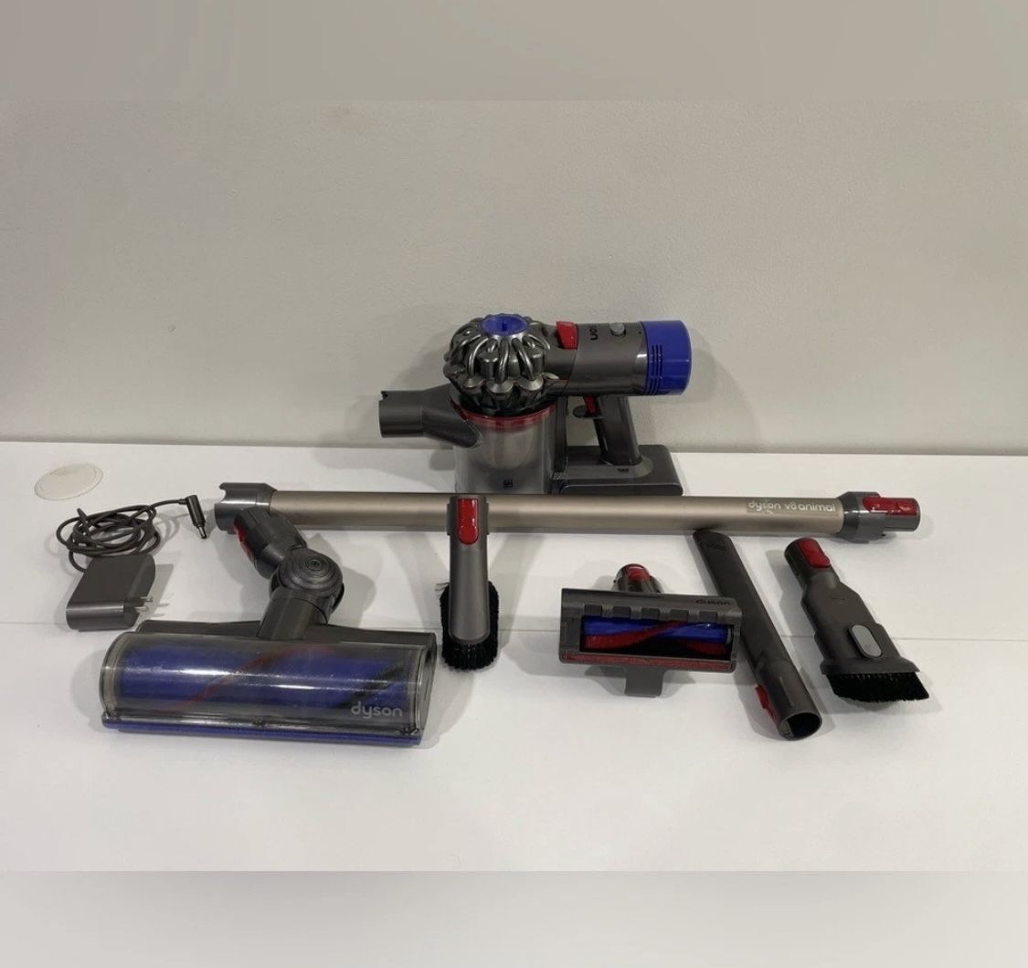 Dyson V8 Cordless gently used