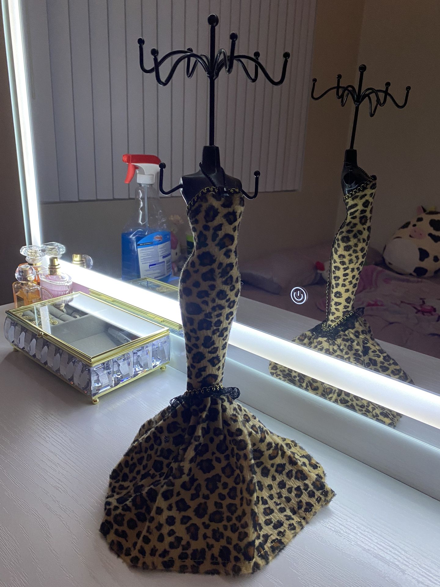 Cheetah print jewelry holder