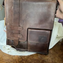 VELEZ Bolso bandolera de cuero de grano 