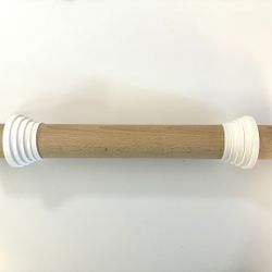 Wood rolling pin with measuring rings
