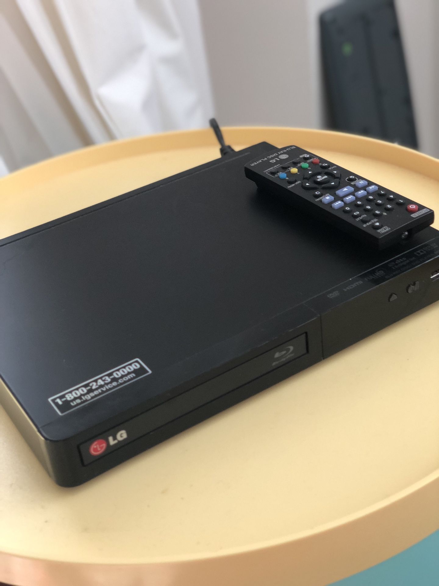 BluRay DVD player w/apps