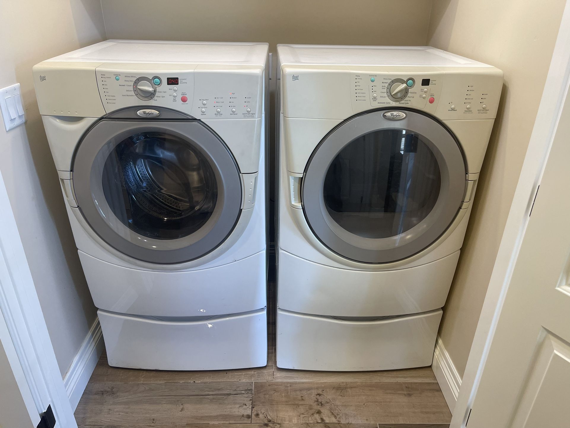 Whirlpool Washer And Gas Dryer