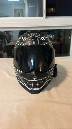 Motorcycle helmet