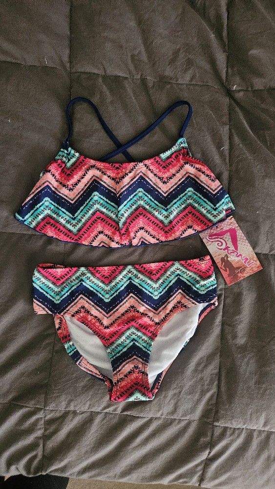 NEW Kanu Surf Girls' Alania Flounce Bikini Beach Sport 2 Piece Swimsuit
Amazon's Choice
 SIZE 14