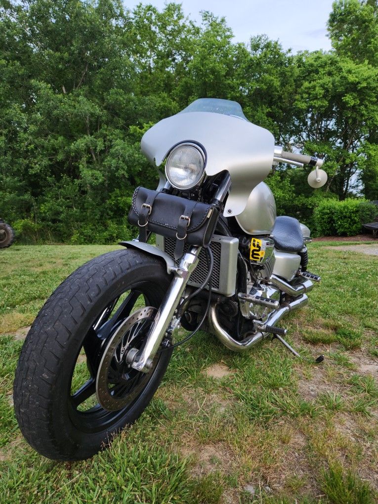 1995 Honda Magna