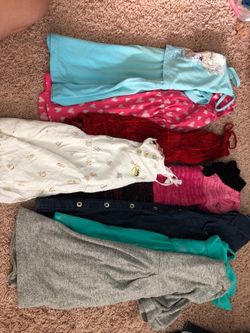 Girls 4/5 dresses 👗