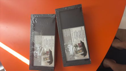 Wall shelves