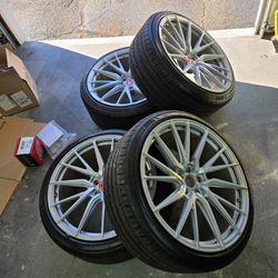 22" Staggered 5x114.3  Wheels