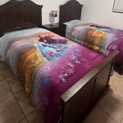 Twin Beds 