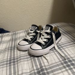 black and white converse sz 5C