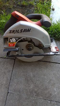 Battery powered skill saw