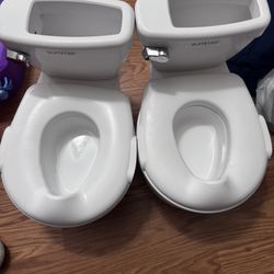 2 Potty Training Toilets 