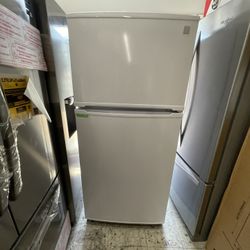 Kenmore Top And Bottom In White New Open Box 