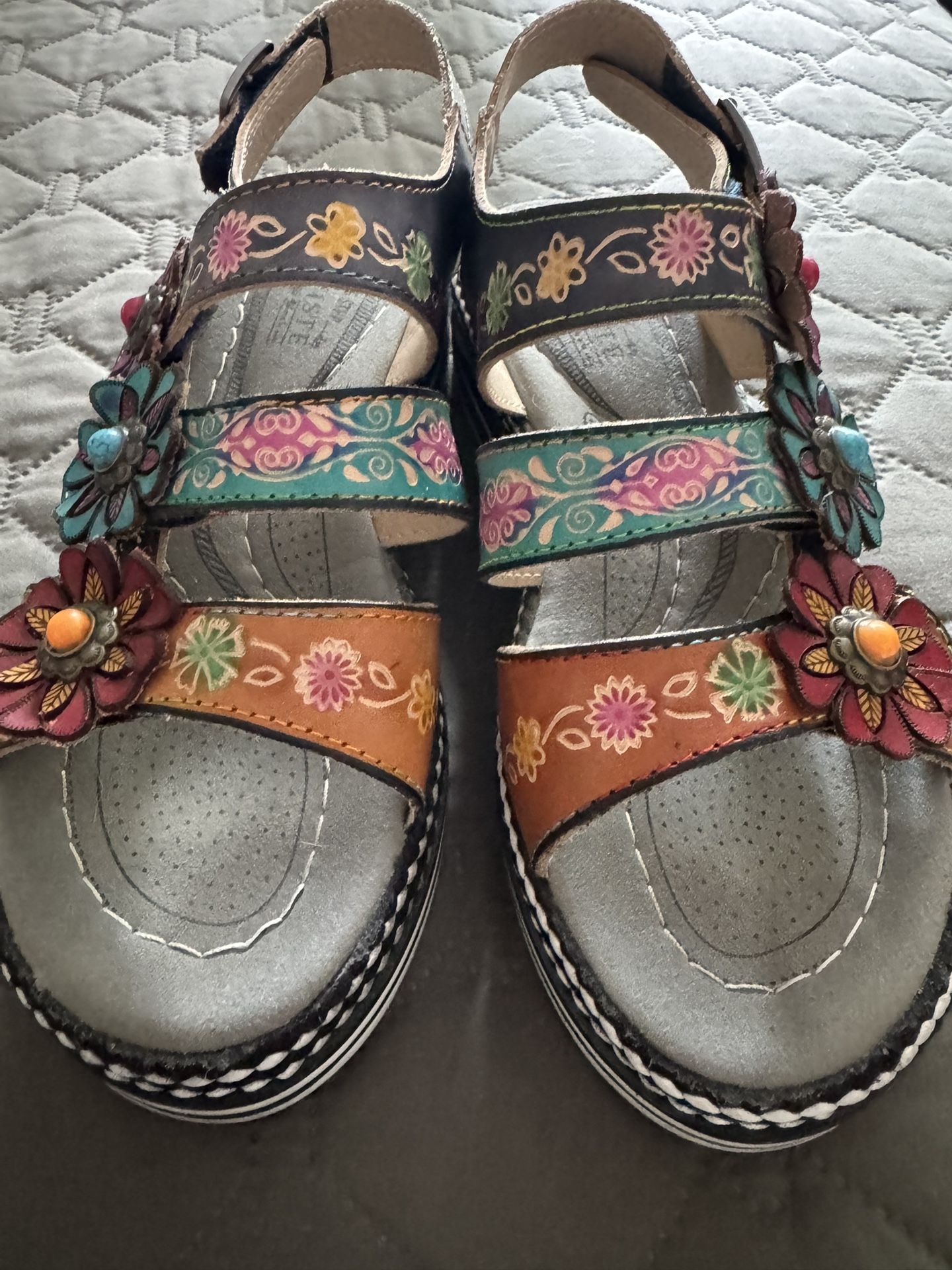 Sandals 👡