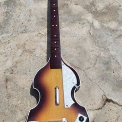 Wii Rockband Beatles Harmonix Hofner Wireless Guitar (UNTESTED) No Dongle