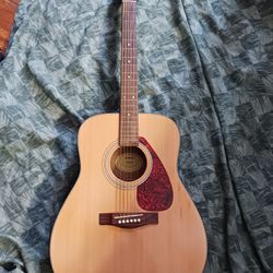 YAMAHA Full Size Electric Acoustic Guitar 