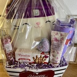 Jumbo Squishmallow Cam Cat & B&BW  Gift Basket 💜