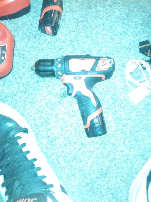 Milwaukee 2407-20 M12 12V 3/8" Drill/Driver With Battery