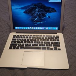 Apple MacBook Air 2015 13 " 7 Ram 128gb Laptop Great Condition Selling Cheap 