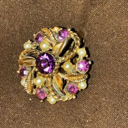 Ornate Gold-Tone Filigree Brooch with Purple Rhinestones & Faux Pearls