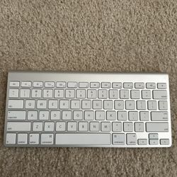 Apple Mini Keyboard 