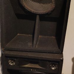 2 Dj Speaker Size 15 And LED EMBLEM 