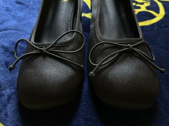 Black High Heels With Bow 