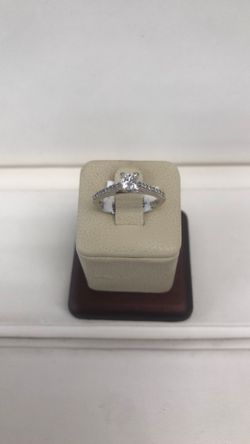 Solitaire ring.  18K/    3.1 grms.   LWG 6.    Clear stone