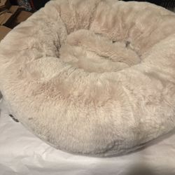 Unhide Super Soft Round Pet Bed