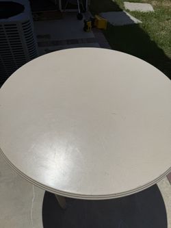 Round Table