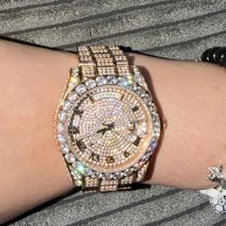 Rose gold buss down day date watch