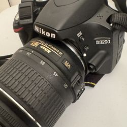Camera Nikon D3200
