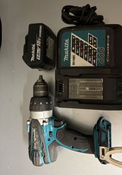 Makita LXPH03 Hammer Drill , Charger and 18v 5 amp Battery