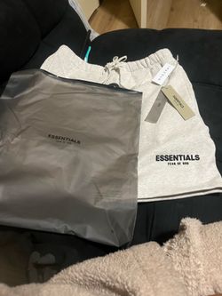 Light grey oatmeal essential shorts size small