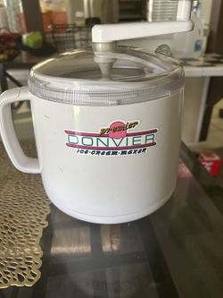 Donvier manual ice outlet cream maker