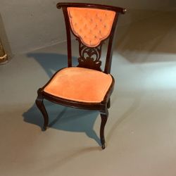 Victorian Pink Velvet Chair