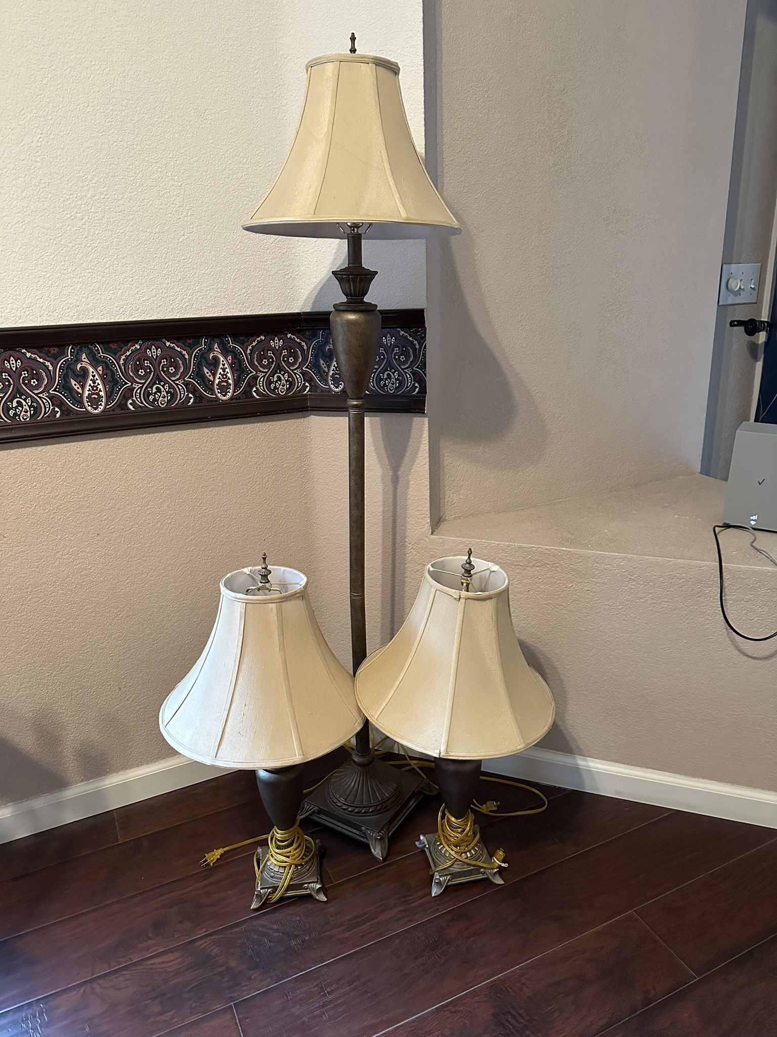 3 piece lites-Valdivian Hammered Bronze -2 Piece Floor and 1 Table Lamp Set