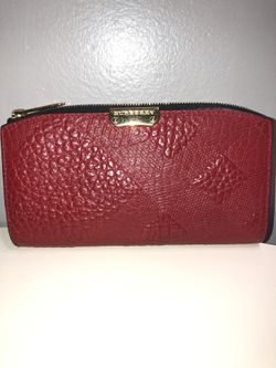 Burberry heritage grain embossed check alvington continental wallet