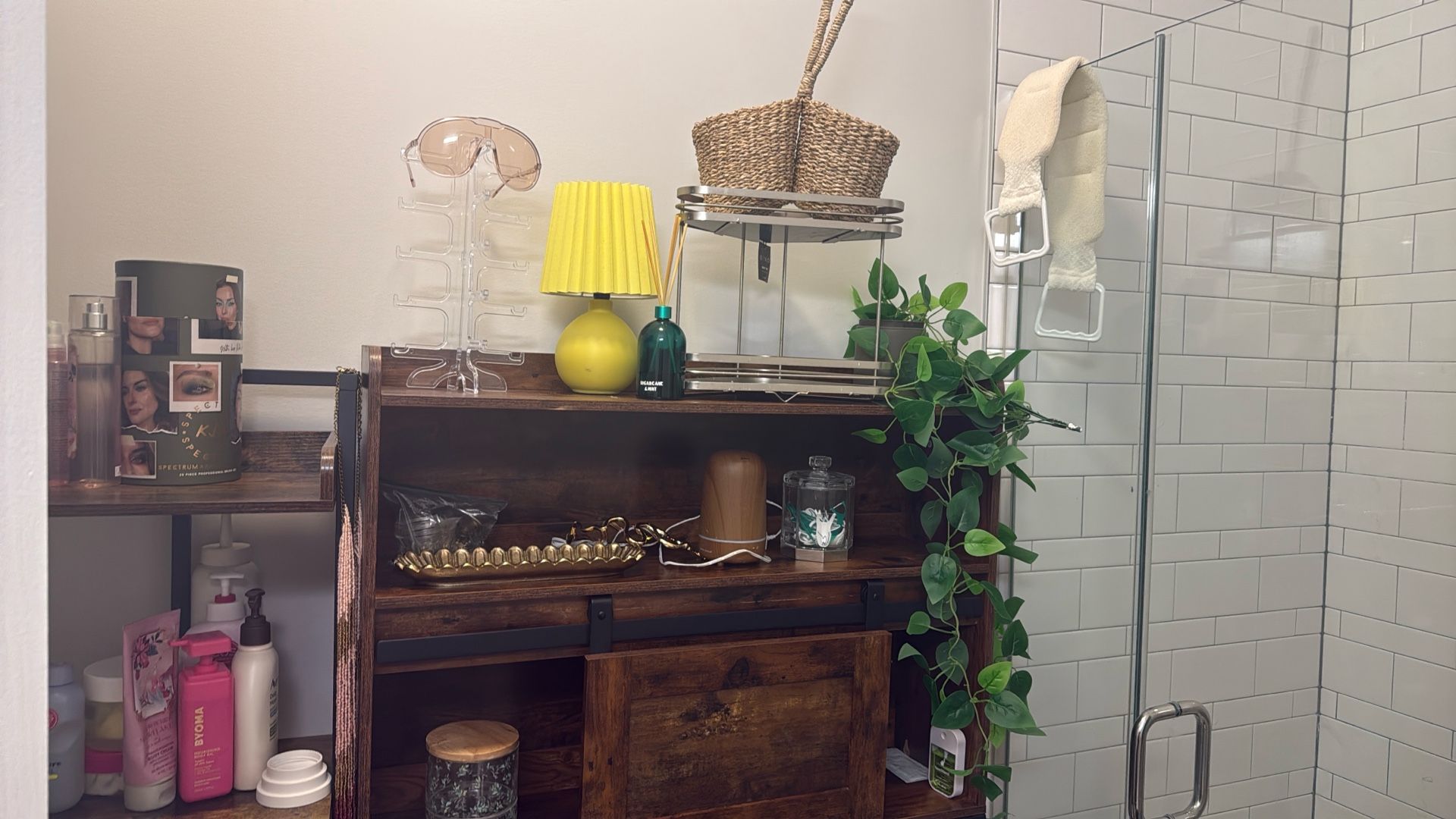Bathroom Organization And Decor.