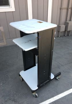 Computer desk