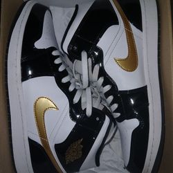 Retro Jordan's & 1's