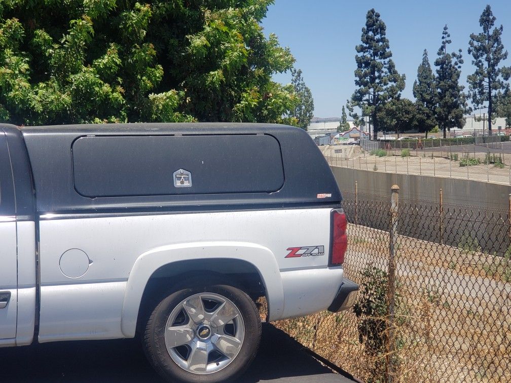 Snug 6 1/2 Electrician Camper, Have A 2013 Cascadia SCR brand New , 2015 and up Audi A5 Passanger Headlights