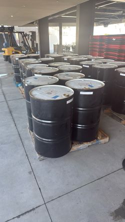 Empty 55 Gallon Barrels