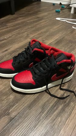 Nike Jordan black and red shoes 5y us
