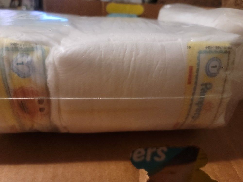 SIZE 1 Pampers Swaddlers 192ct