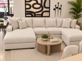 There piece beautiful Custom-made Made Sectional doble-chaise